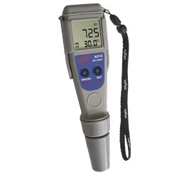 "AD32 Waterproof Conductivity-TDS-TEMP Tester with Replaceable Electrode" "AD32 displaying Conductivity, TDS, and Temperature readings on the LCD" "User replacing the AD32P probe on the AD32 Tester"